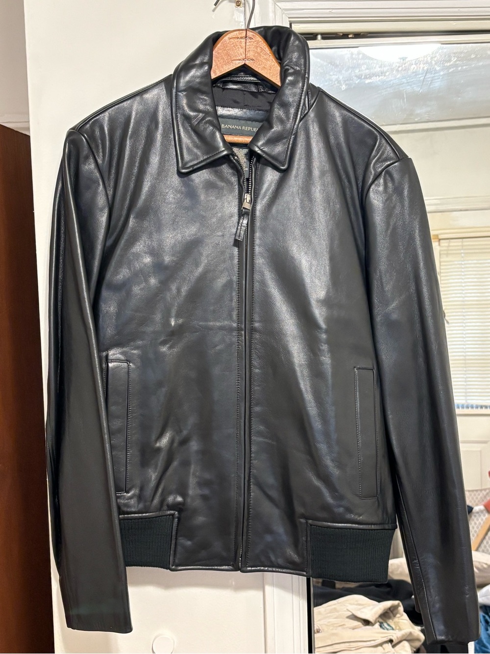 Banana Republic Women Black Leather Zip-Up Bomber Jacket